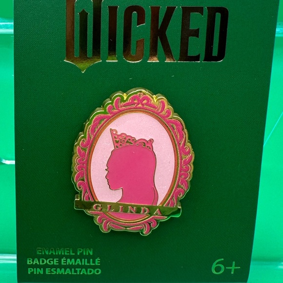Loungefly Wicked Enamel Pins Set of 2 - Glinda and Elphaba NWT - Picture 5 of 8